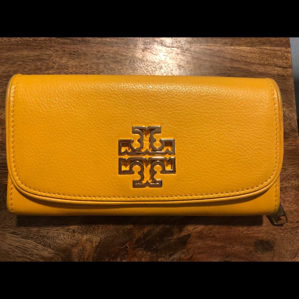 Tory Burch wallet
